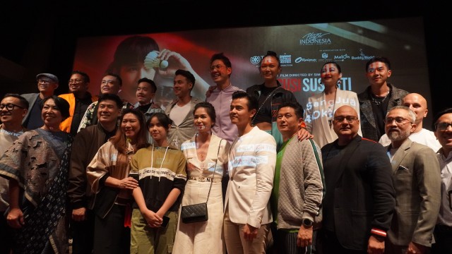 Para pemain dan crew dari film Susi Susanti: Love All, Selasa (22/10), Plaza Indonesia XXI (Foto: Andri/PSR)