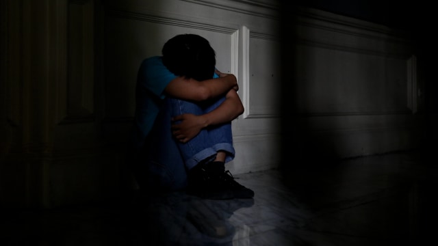 Ilustrasi mengurung. Foto: Abil Achmad Akbar/kumparan