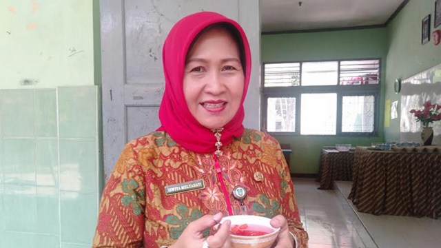 Iswita Mulyahati, Kepala Sekolah SMP N 15 Surakarta. (Fernando Fitusia)