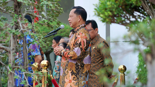 Menteri Dalam Negeri (Mendagri), Jendral (Purn) Tito Karnavian menjadi pembina dalam apel pertama di Kemendagri, Jakarta, Kamis (24/10/2019). Foto: Helmi Afandi Aabdullah/kumparan