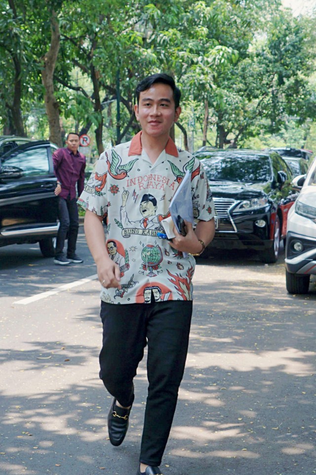 Gibran Rakabuming Raka saat tiba dirumah Megawati, di Jalan Teuku Umar, Jakarta Pusat, Kamis (24/10/2019). Foto: Helmi Afandi/kumparan