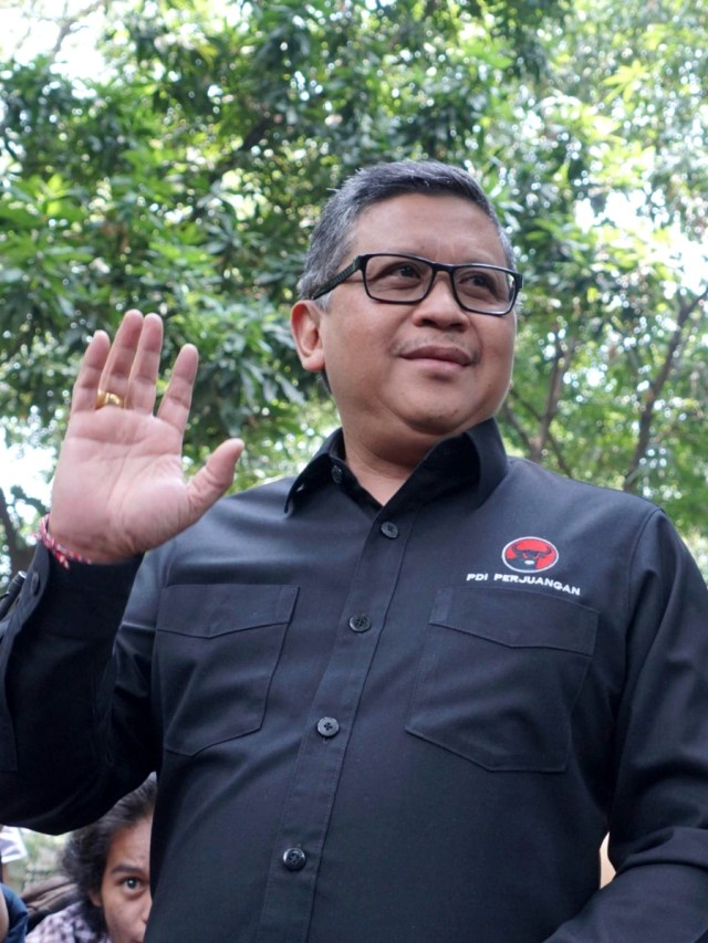 Sekjen PDIP Hasto Kristiyanto saat tiba dirumah Megawati, di Jalan Teuku Umar, Jakarta Pusat, Kamis (24/10/2019).
Foto: Helmi Afandi/kumparan