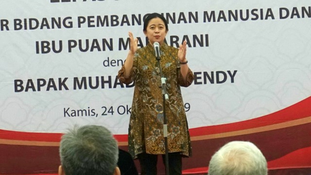 Serah terima jabatan Menko PMK Puan Maharani kepada Muhadjir Effendy, Kamis (24/10/2019). Foto: Iqbal Firdaus/kumparan