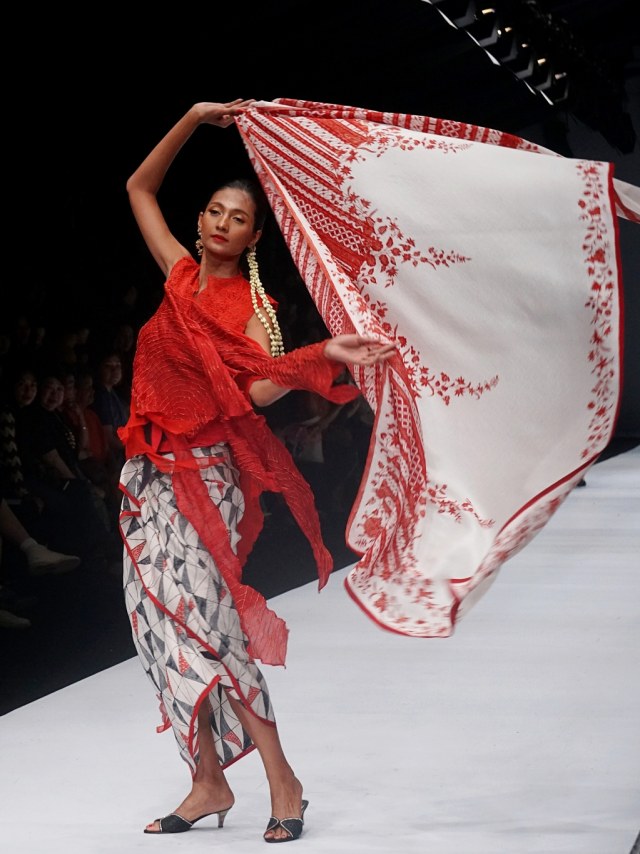 BINhouse di Jakarta Fashion Week 2020, Kamis (24/10/2019). Foto: Fanny Kusumawardhani/kumparan
