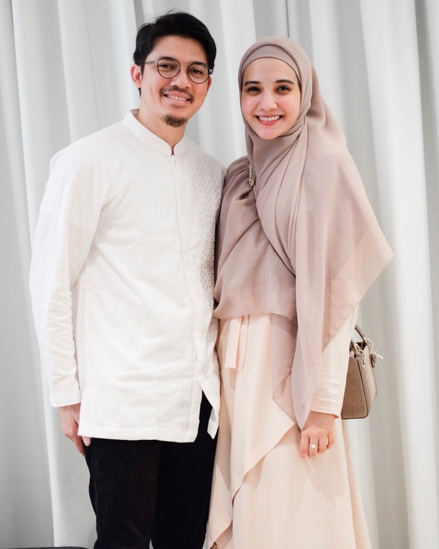 Zaskia Sungkar dan Irwansyah. Foto: Instagram @zaskiasungkar15