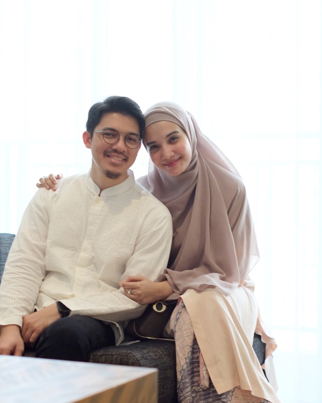 Zaskia Sungkar dan Irwansyah. Foto: Instagram @zaskiasungkar15