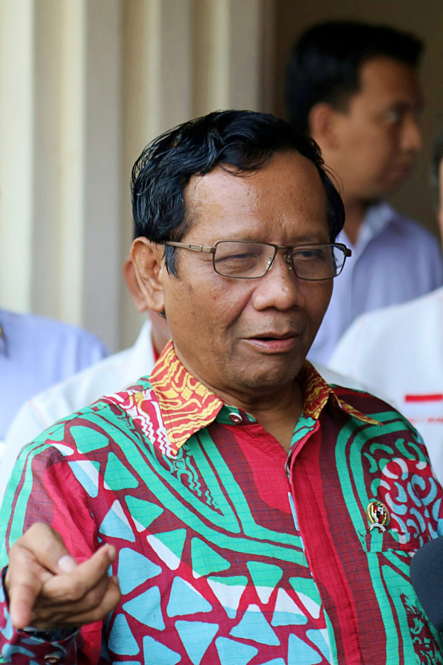 Menko Polhukam, Mahfud MD saat ditemui di Kantor Kemenko Polhukam, Jakarta, Kamis (24/10/2019). Foto: Nugroho Sejati/kumparan