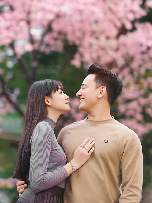 Billy Davidson dan kekasih. Foto: Instagram/@billydavidson_