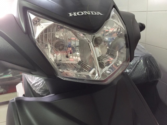 Ilustrasi unit lampu depan motor Honda. Foto: Bagas Putra Riyadhana