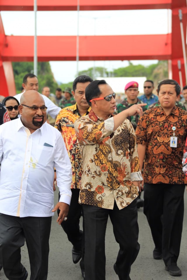 Mendagri Tito Karnavian meninjau Papua Foto: Kemendagri