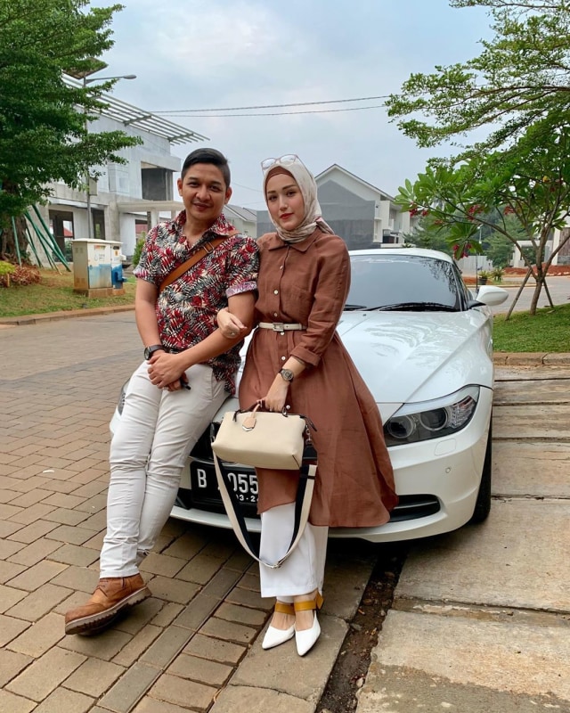 Pasha 'Ungu' dan istrinya, Adelia Foto: Instagram @adeliapasha