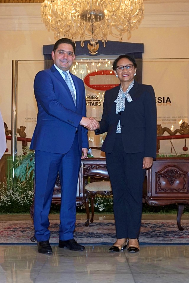Menteri Retno Marsudi (kanan) sambut Menlu Maroko di Kementerian Luar Negeri, Senin (28/10/2019). Foto: Iqbal Firdaus/kumparan