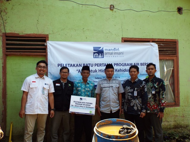 IZI dan MAI Mandiri Sinergi Adakan Air Bersih Untuk Desa Pulosari Jabar. Dok. IZI.