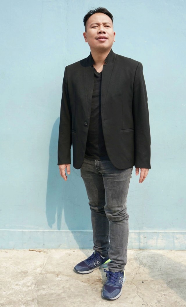 Presenter Vicky Prasetyo saat ditemui di kawasan Tendean, Jakarta, Senin,(28/10/2019). Foto: Ronny
