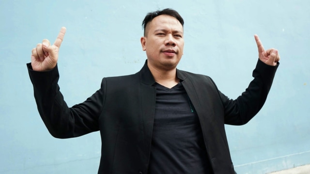 Presenter Vicky Prasetyo saat ditemui dikawasan Tendean, Jakarta, Senin,(28/10/2019). Foto: Ronny