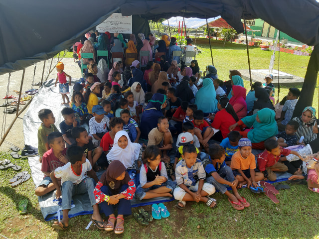 Anak-anak korban gempa di Desa Liang, Kecamatan Salahutu, Maluku Tengah (Foto: ambonnesia)