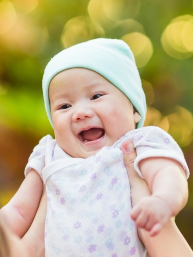 ilustrasi bayi bahagia