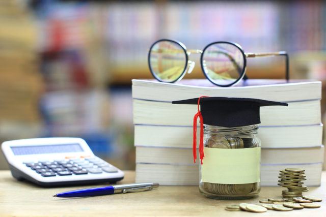 com-Ilustrasi literasi keuangan Foto: Shutterstock