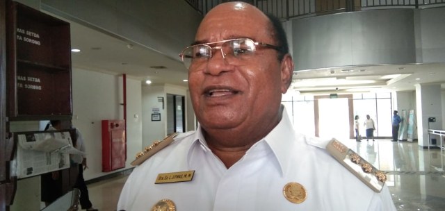 Wali Kota Sorong Lambert Jitmau, foto : Ana