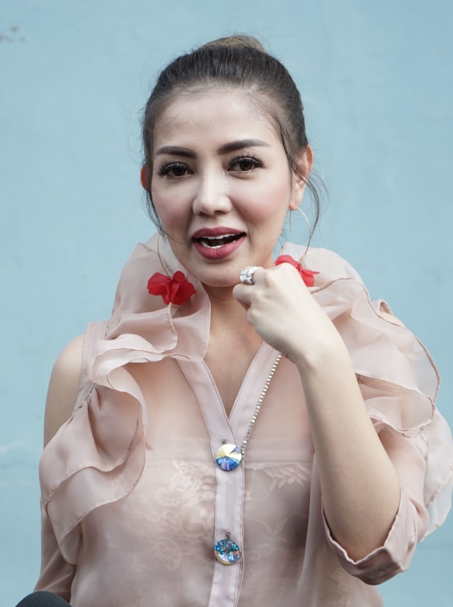 Artis Bella Shofie saat ditemui di kawasan Tendean, Jakarta, Kamis, (31/10/2019). Foto: Dok. Ronny