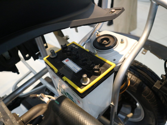 Komponen besutan Astra Otoparts. Foto: Ghulam Muhammad Nayazri / kumparan