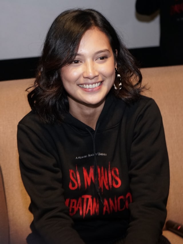 Artis Indah Permatasari saat hadir di launcing trailer film Si Manis Jembatan Ancol di Epicentrum, Jakarta, Kamis, (31/10/2019).
 Foto: Ronny