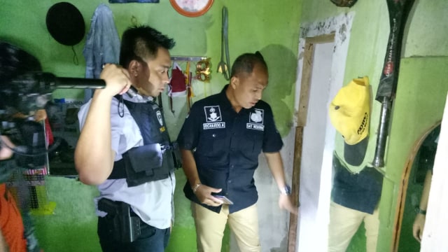 Polisi tangkap 11 preman pasar di Jakarta Barat. Foto: Dok. Polres Jakarta Barat