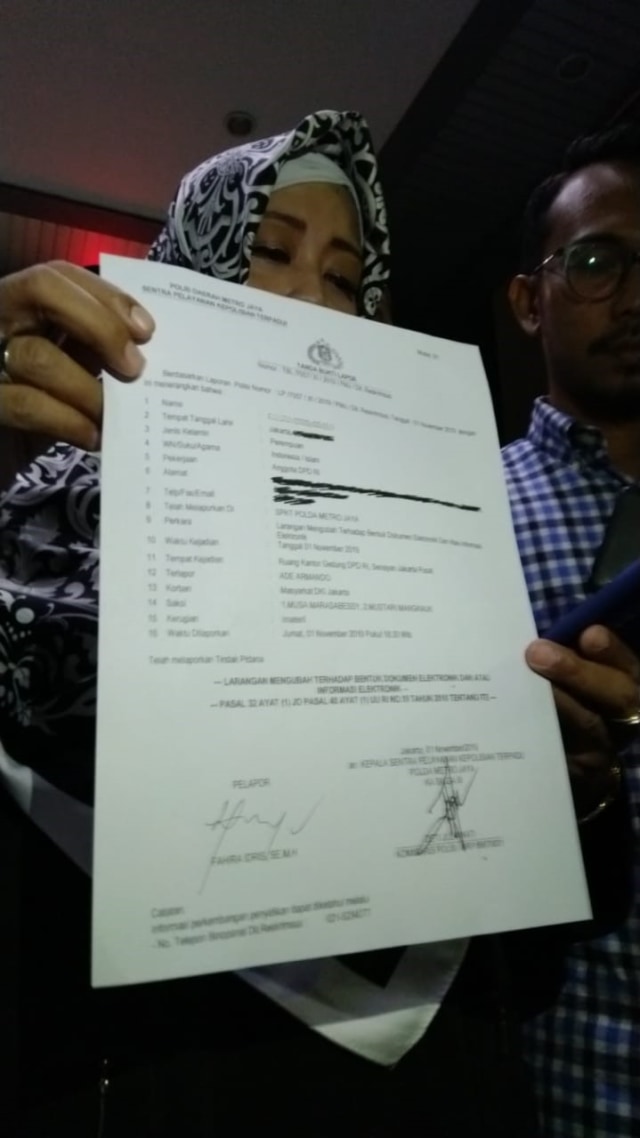Anggota DPD Jakarta Fahira Idris melaporkan Ade Armando di Polda Metro Jaya, Jakarta Selatan, Jumat (1/11). Foto: achrul Irwinsyah/kumparan