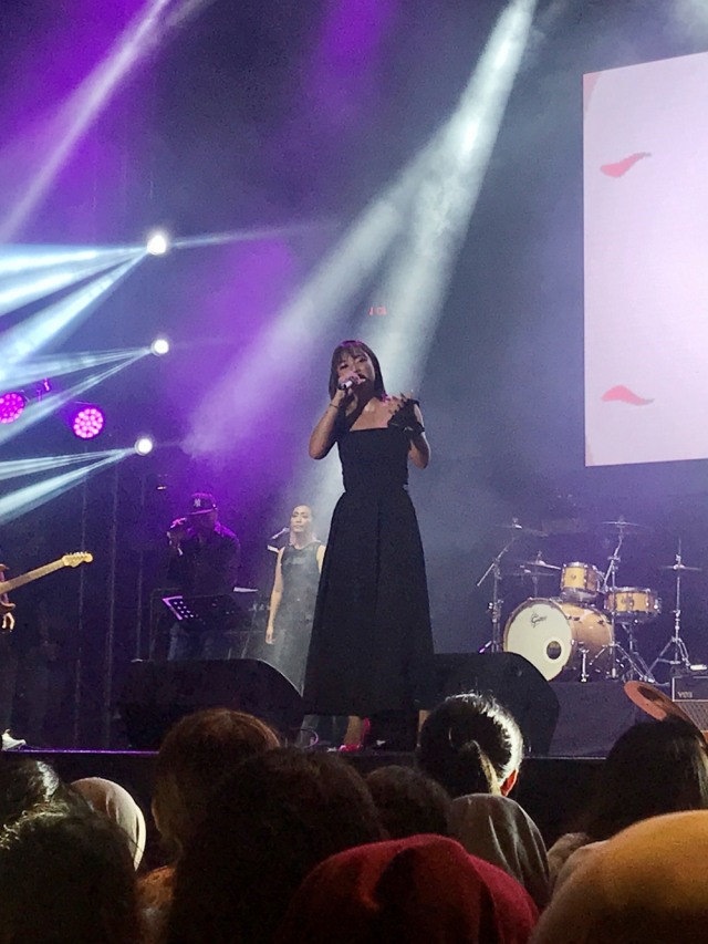 Aksi panggung Marion Jola di Gudfest 2019, Senayan, Jakarta, Sabtu (2/11/2019). Foto: Regina Kunthi Rosary/kumparan