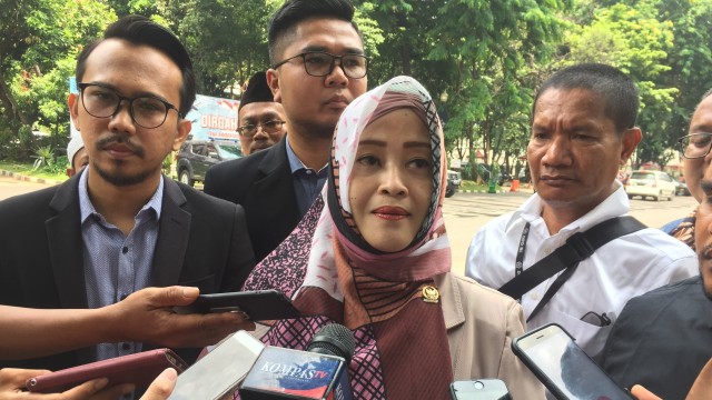 Anggota DPD Jakarta Fahira Idris di Mapolda Metro Jaya Foto: Raga Imam/kumparan