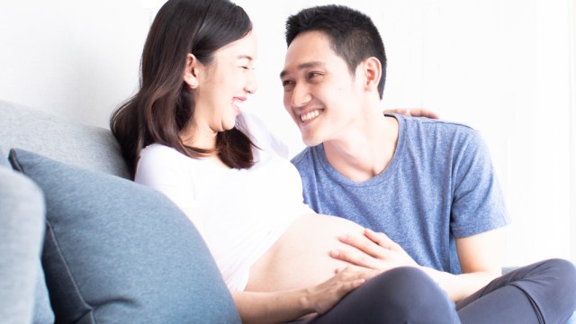 ibu hamil dan calon ayah Foto: Shutterstock
