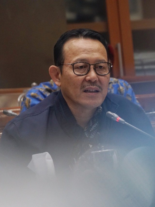 Direktur Utama BPJS Kesehatan Fachmi Idris saat rapat kerja dengan Komisi IX DPR RI di Komplek Parlemen, Jakarta, Rabu (6/11). Foto: Fanny Kusumawardhani/kumparan 
