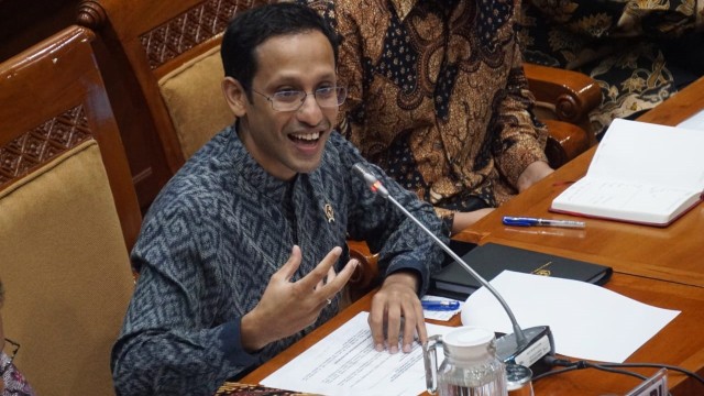 Menteri Pendidikan dan Kebudayaan Nadiem Makarim mengikuti rapat dengan Komisi X DPR. 
Foto: Fanny Kusumawardhani/kumparan 
