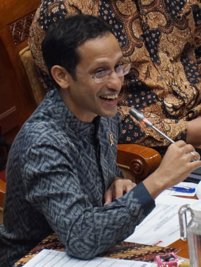 Menteri Pendidikan dan Kebudayaan Nadiem Makarim mengikuti rapat dengan Komisi X DPR. 
 Foto: Fanny Kusumawardhani/kumparan