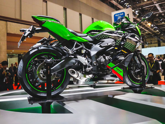 Tampilan samping Ninja 250 4-Silinder (ZX-25R). Foto: Ghulam Muhammad Nayazri/kumparan