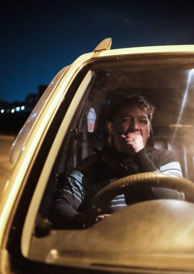 Ilustrasi berkendara saat malam hari. Foto: Bangkit Jaya Putra/kumparan