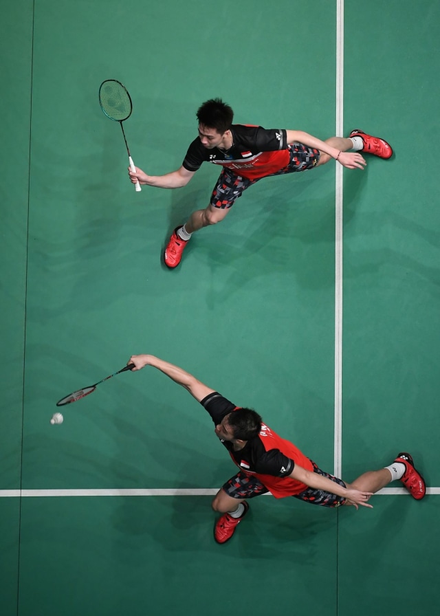 Ganda putra Indonesia, Marcus Gideon/Kevin Sanjaya. Foto: Mohd RASFAN / AFP