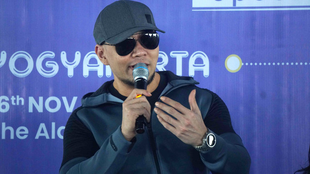 Deddy Corbuzier di Menara BCA Grand Indonesia, Jakarta, Kamis (7/11).
Foto: Irfan Adi Saputra/kumparan