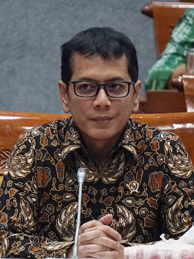 Menteri Pariwisata dan Ekonomi Kreatif Wishnutama  rapat kerja bersama Komisi X DPR RI di Komplek Parlemen, Jakarta.  Foto: Fanny Kusumawardhani/kumparan 