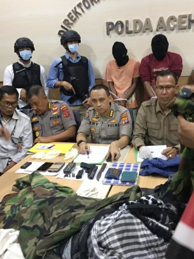 Polisi tangkap pimpinan kelompok 'Bangsa Aceh Darussalam' yang sebar video meresahkan warga.  Foto: Zuhri Noviandi/kumparan