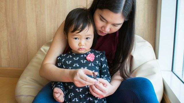 Ilustrasi potong kuku balita. Foto: Shutterstock