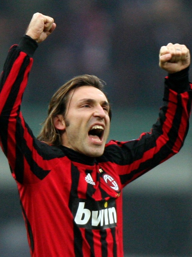 Andrea Pirlo saat berseragam Milan. Foto: AFP/GIUSEPPE CACACE