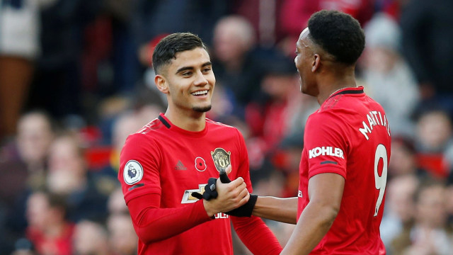 Andreas Pereira merayakan golnya ke gawang Brighton & Hove Albion. Foto: Andrew Yates/REUTERS