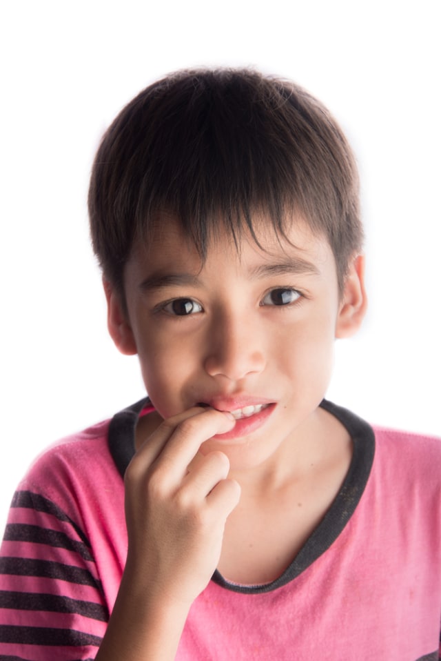 Anak Gigit Kuku Foto: Shutterstock