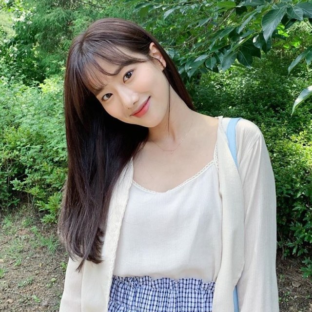 Naeun dari girlband K-Pop, April. Foto: Instagram/@betterlee_0824