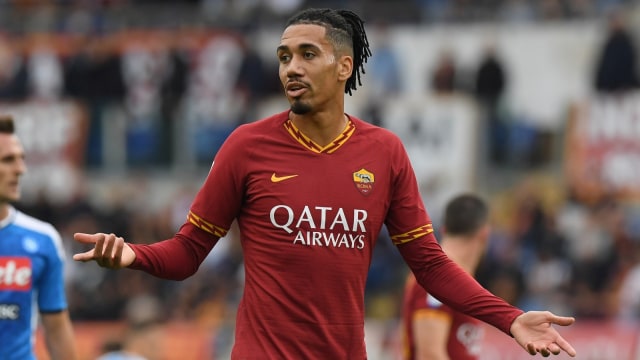 Chris Smalling tokcer di Roma. Foto: Reuters/Alberto Lingria