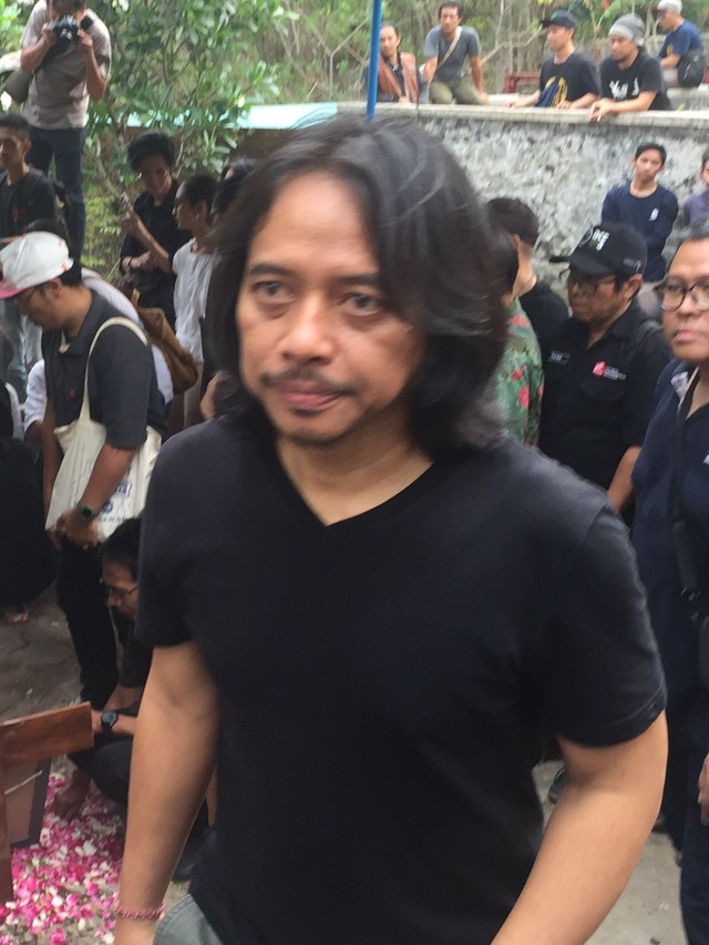 Gitari Gigi, Dewa Budjana. Foto: Arfiansyah Panji Purnandaru/kumparan