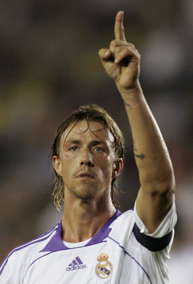Guti Hernandez merayakan gol untuk Real Madrid. Foto: AFP/Joan Jordan