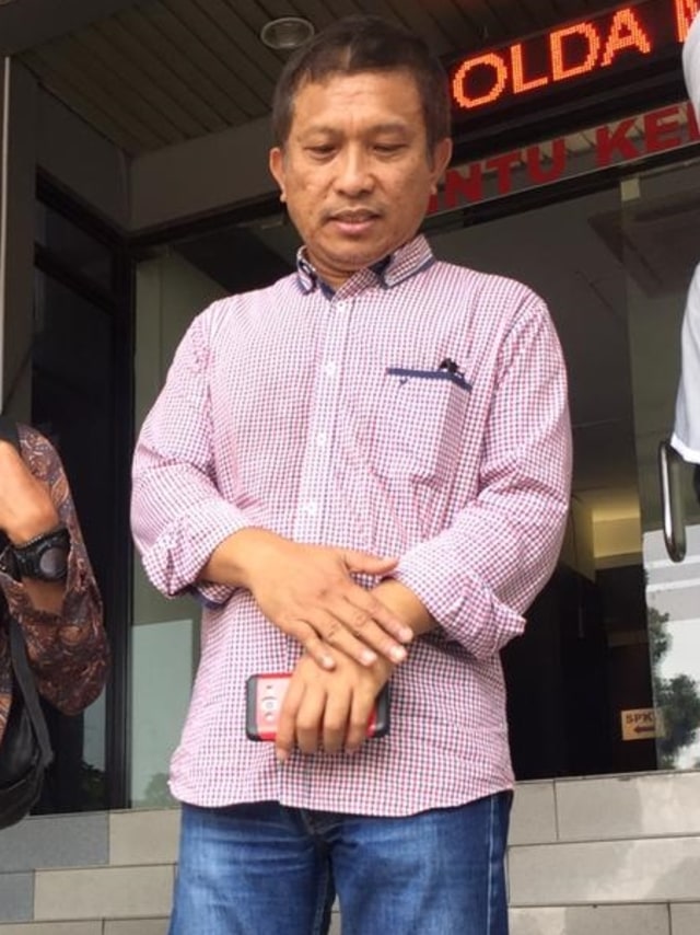 Yasri Yudha, Pelapor Dewi Tanjung terkait kasus Novel Baswedan di Polda Metro Jaya, Jakarta, Minggu (17/11/2019). Foto: Mirsan Simamora/kumparan