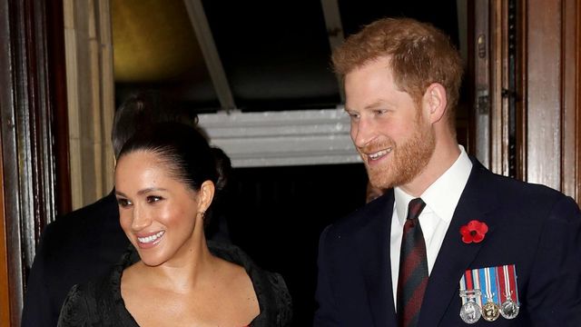 Pangeran Harry dan Meghan Markle saat menghadiri Festival Peringatan Legiun Kerajaan Inggris di Royal Albert Hall di London, Inggris. Foto: REUTERS